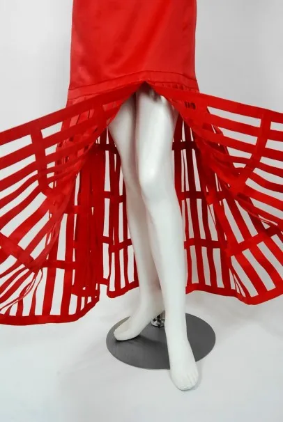 1992 Valentino Boutique Red Silk Low-Plunge Birdcage Cut-Out Backless Maxi Dress