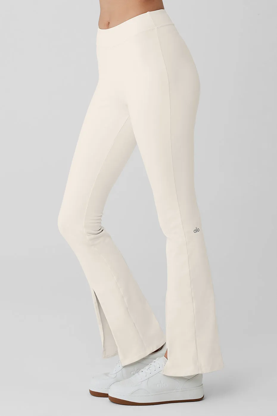 Airbrush High-Waist Flutter Legging - Ivory