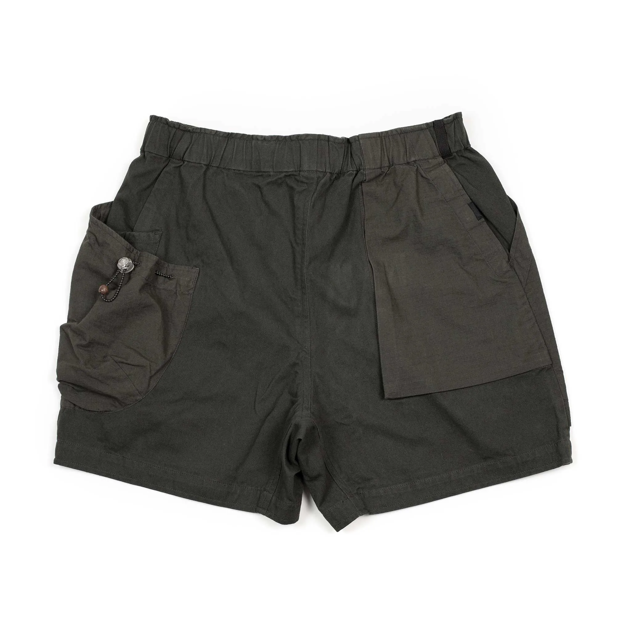 Field shorts in basalt black paneled cotton twill and ripstop (restock)