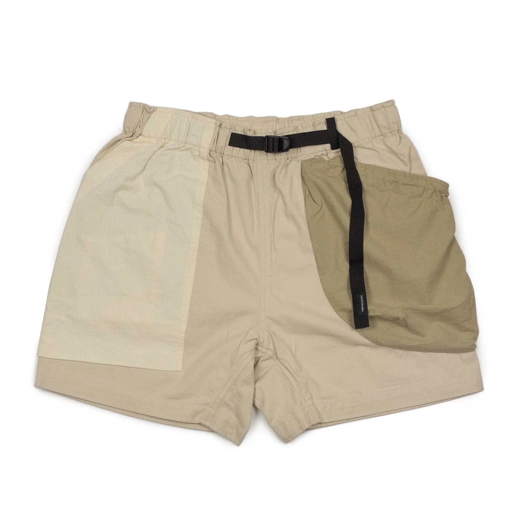 Field shorts in chalk strada paneled cotton twill and ripstop (restock)