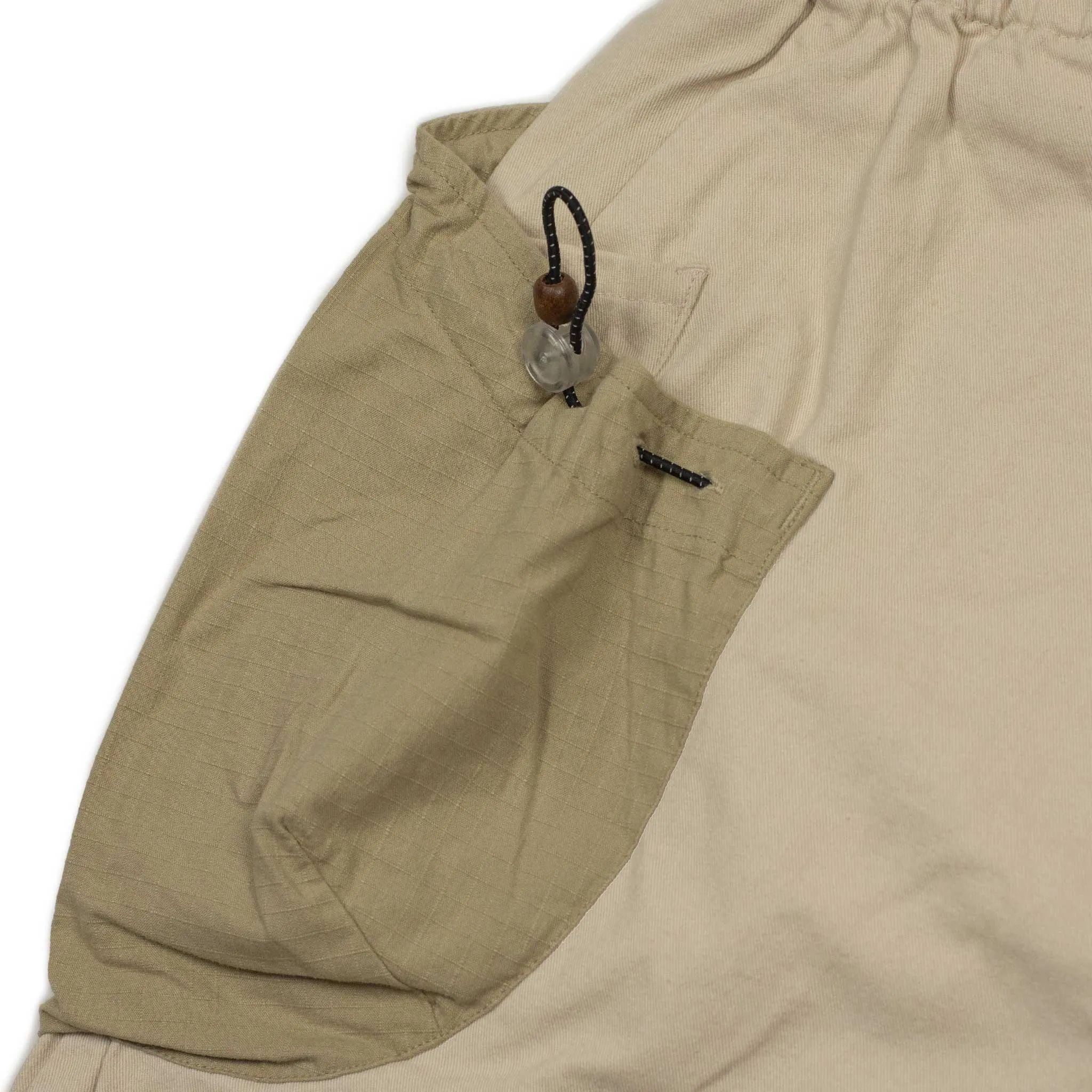 Field shorts in chalk strada paneled cotton twill and ripstop (restock)