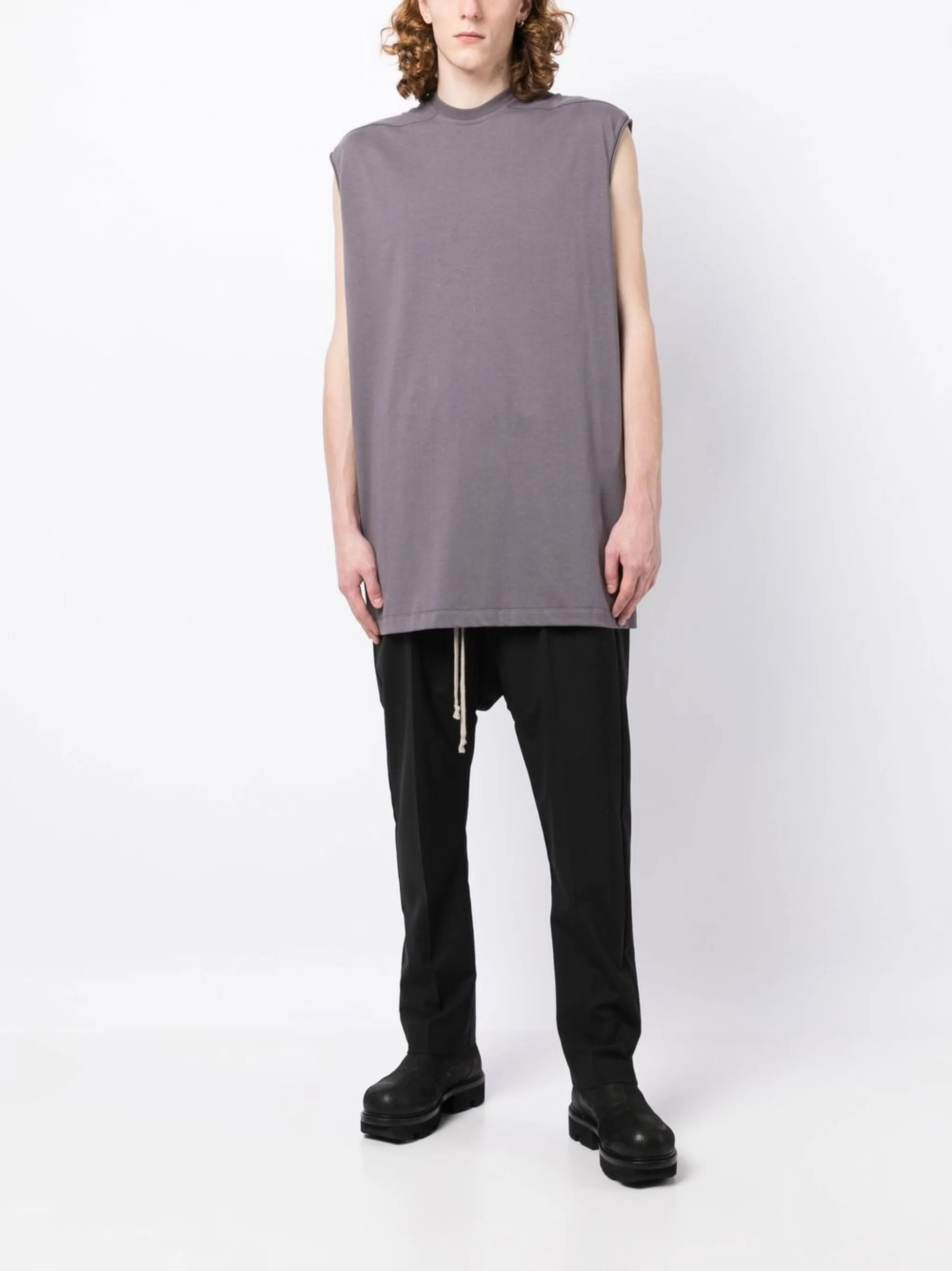 OVERSIZE SLEEVELESS T-SHIRT