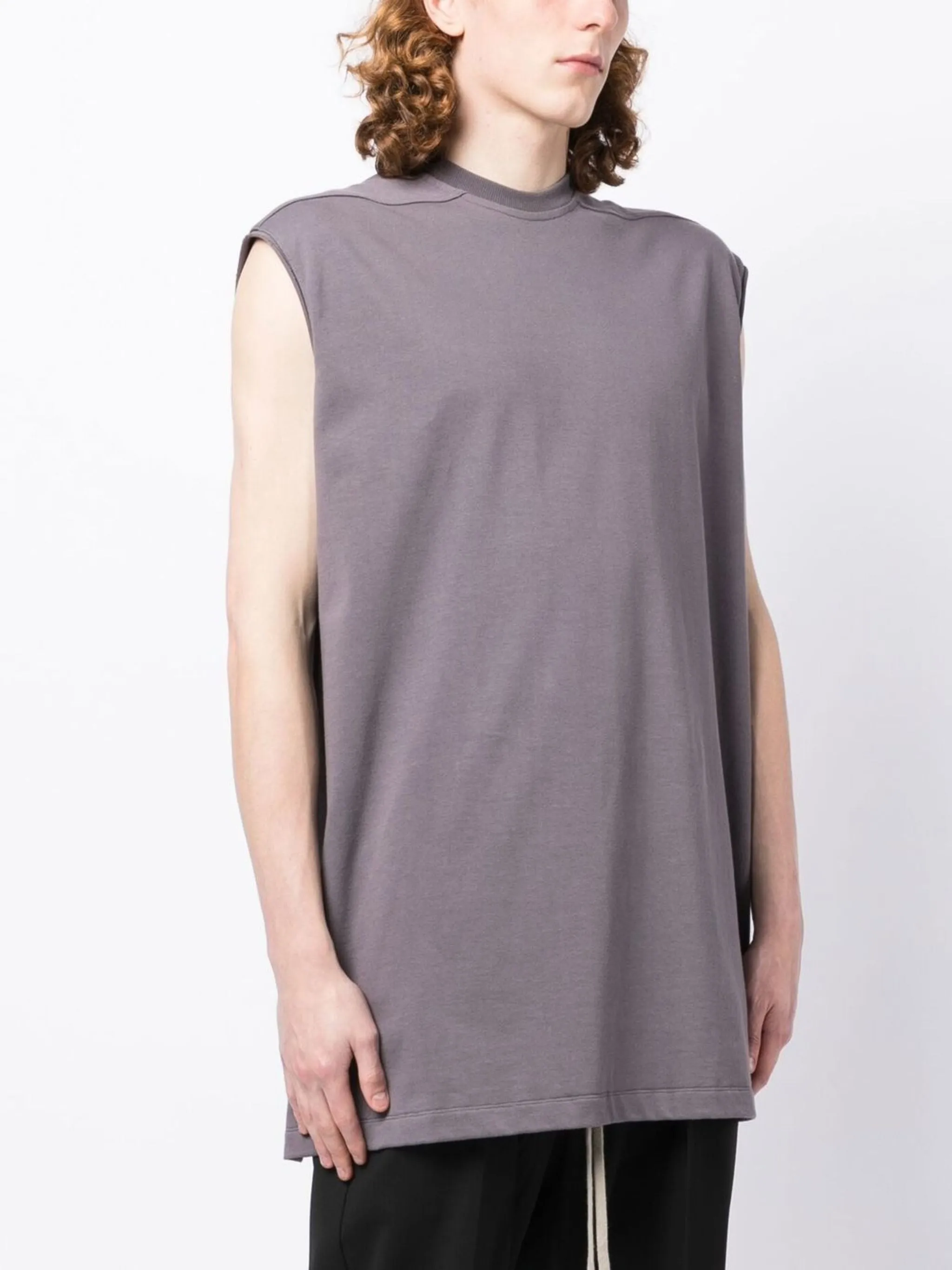 OVERSIZE SLEEVELESS T-SHIRT