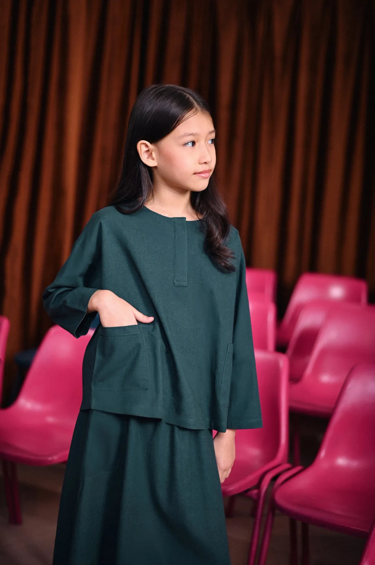 The Dulu Kita Placket Blouse - Emerald Green