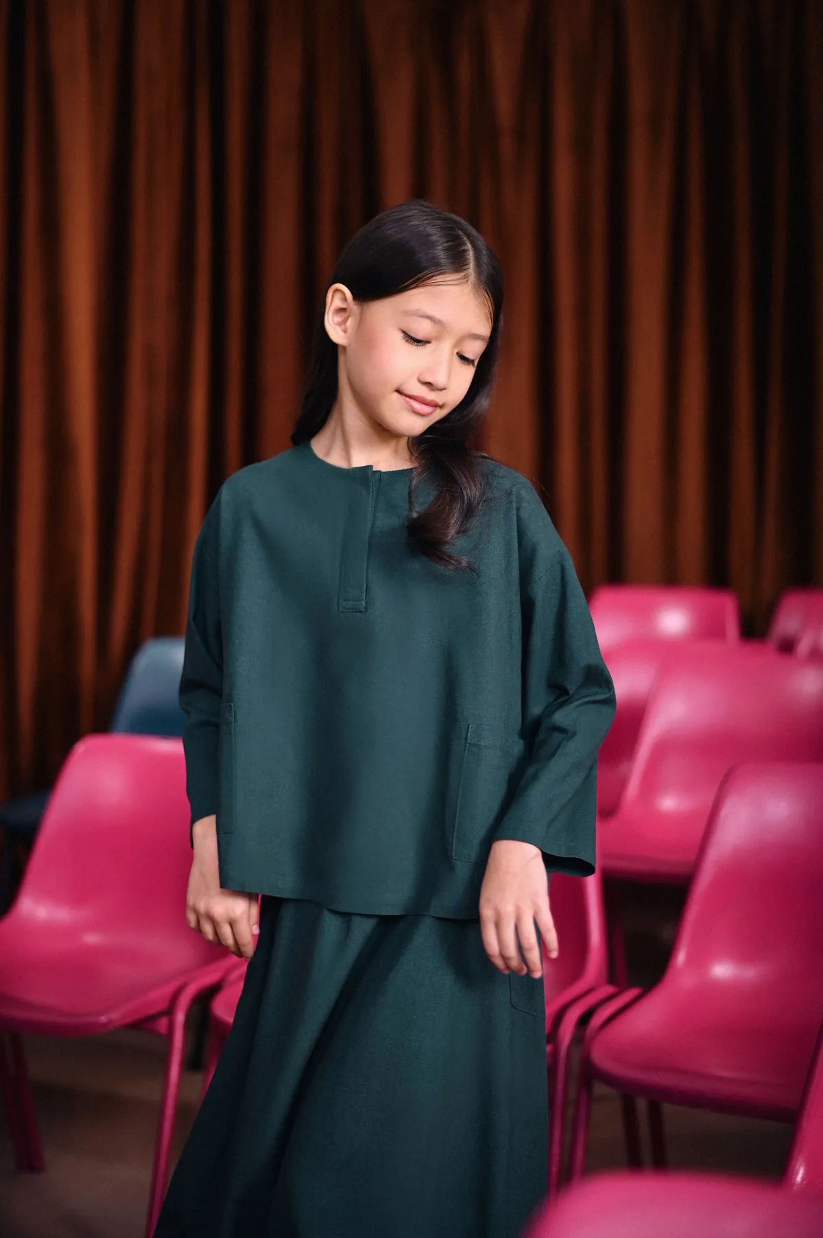 The Dulu Kita Placket Blouse - Emerald Green