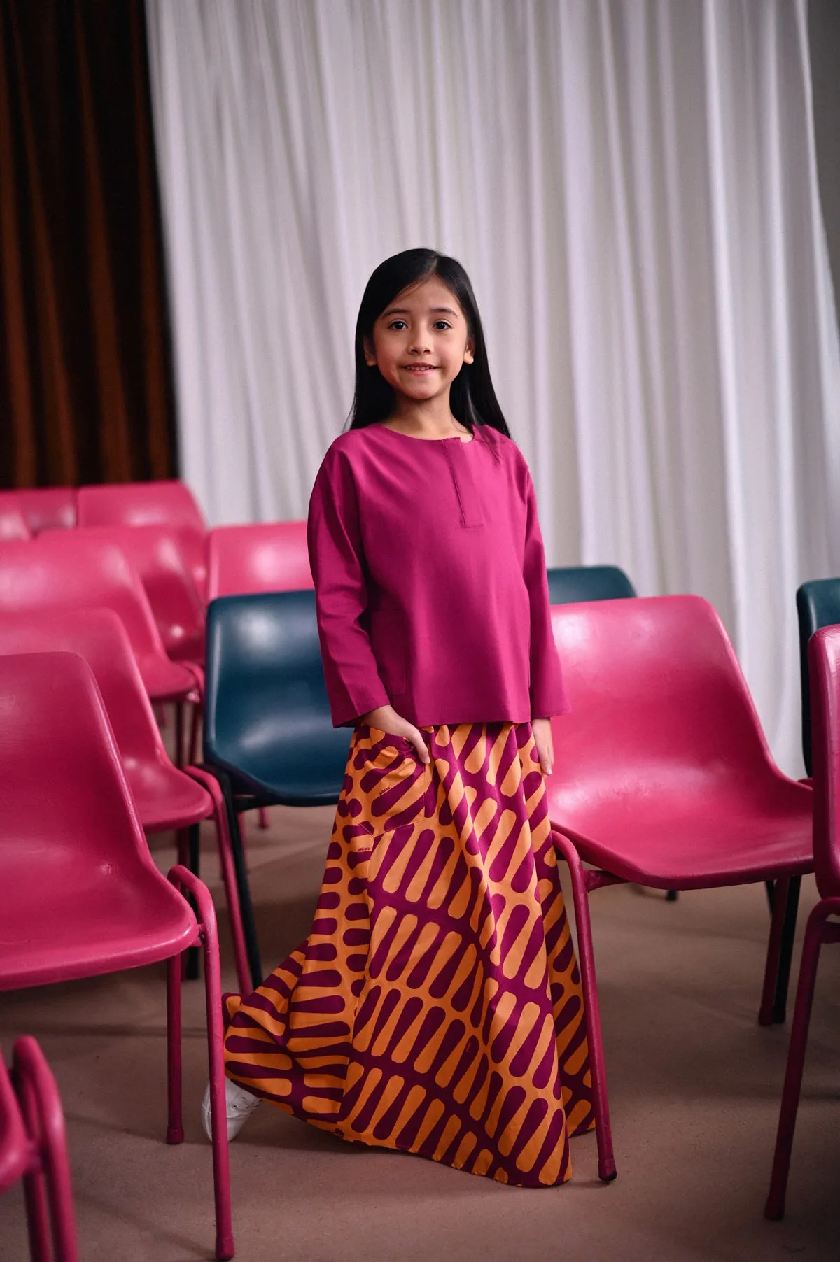 The Dulu Kita Placket Blouse - Fuchsia