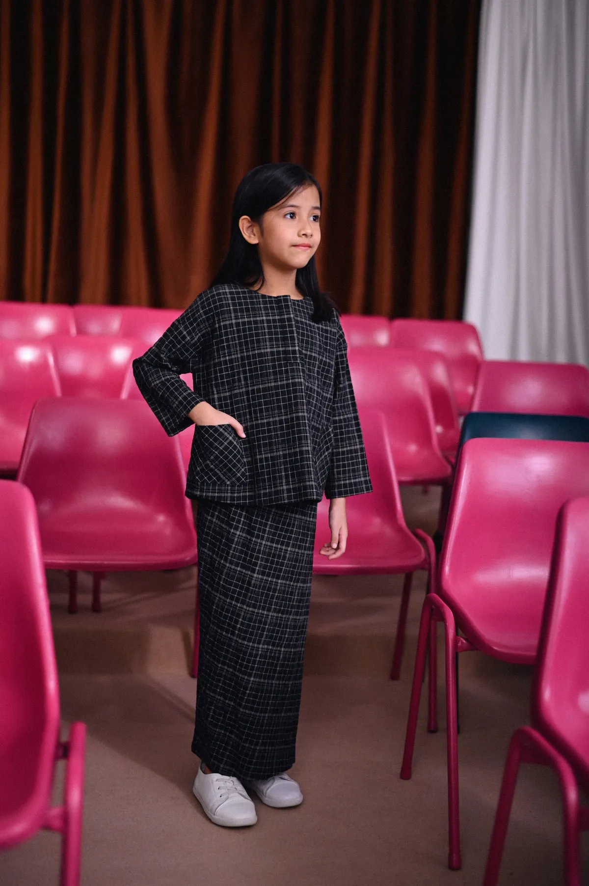 The Dulu Kita Placket Blouse - Kita Black Checked