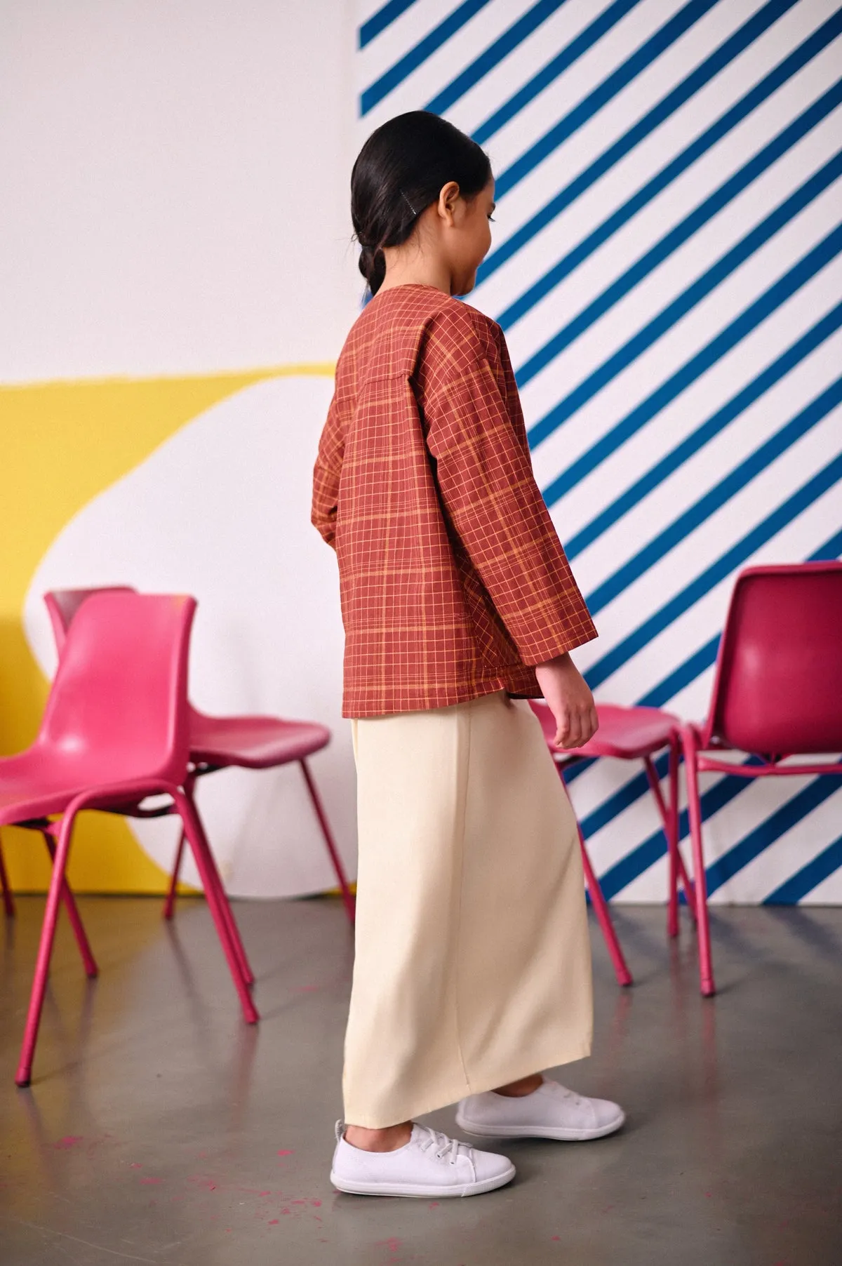 The Dulu Kita Placket Blouse - Kita Brown Checked