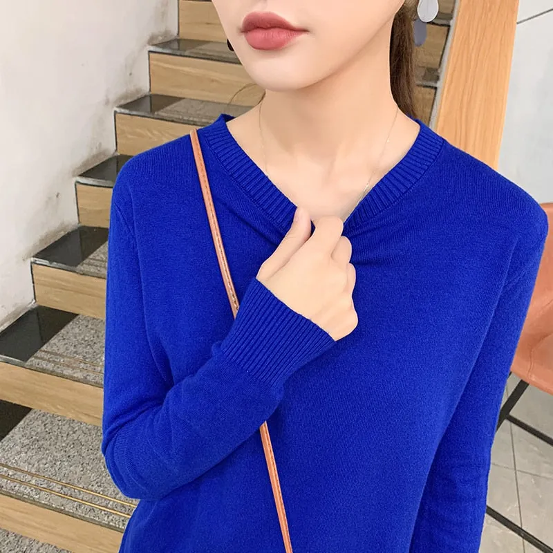 Women Solid Round Neck Sweater