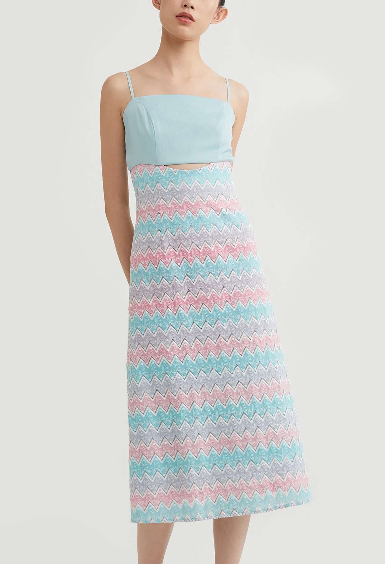 Zig Zag Patterned Sleeveless Midi Dress