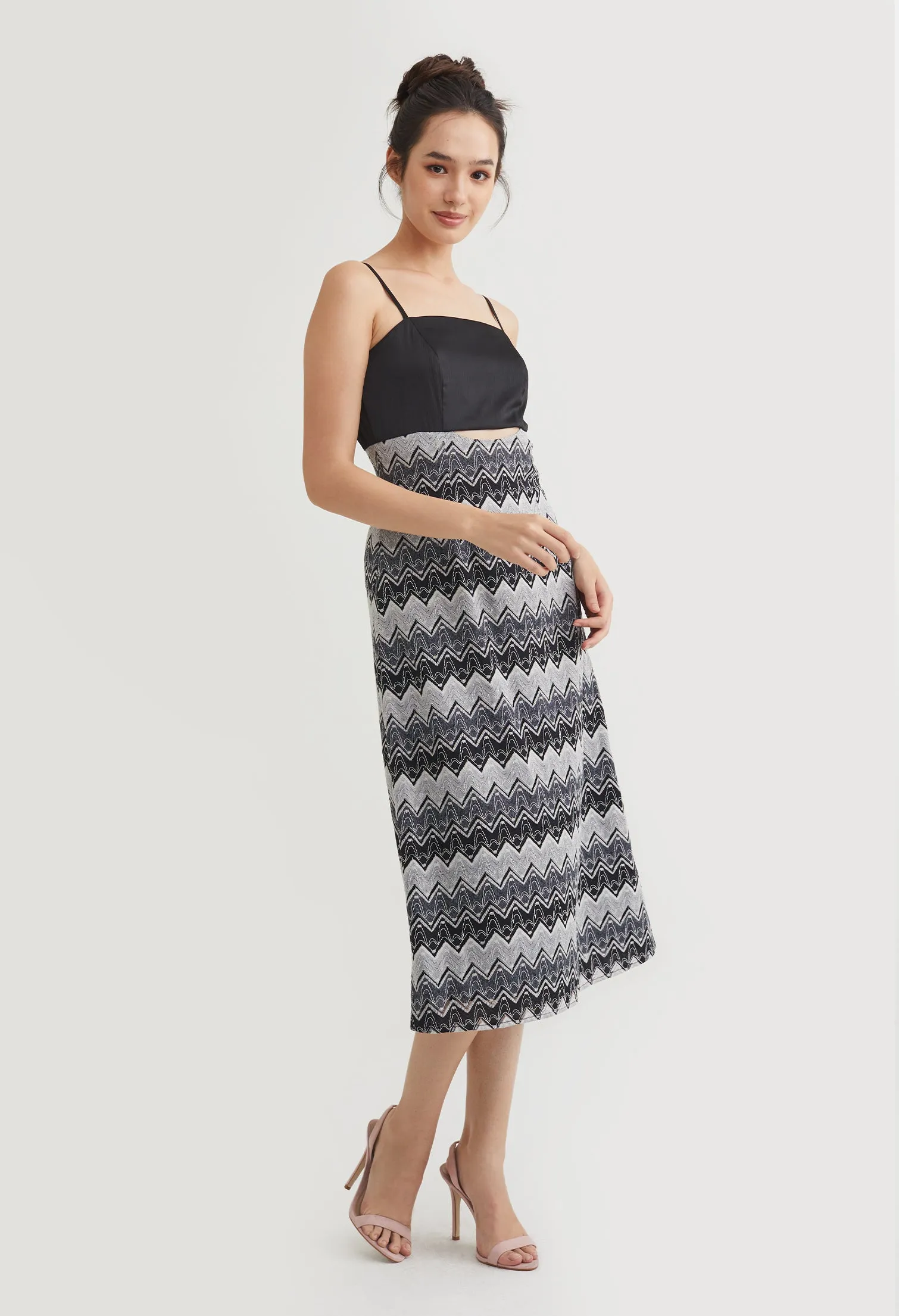 Zig Zag Patterned Sleeveless Midi Dress