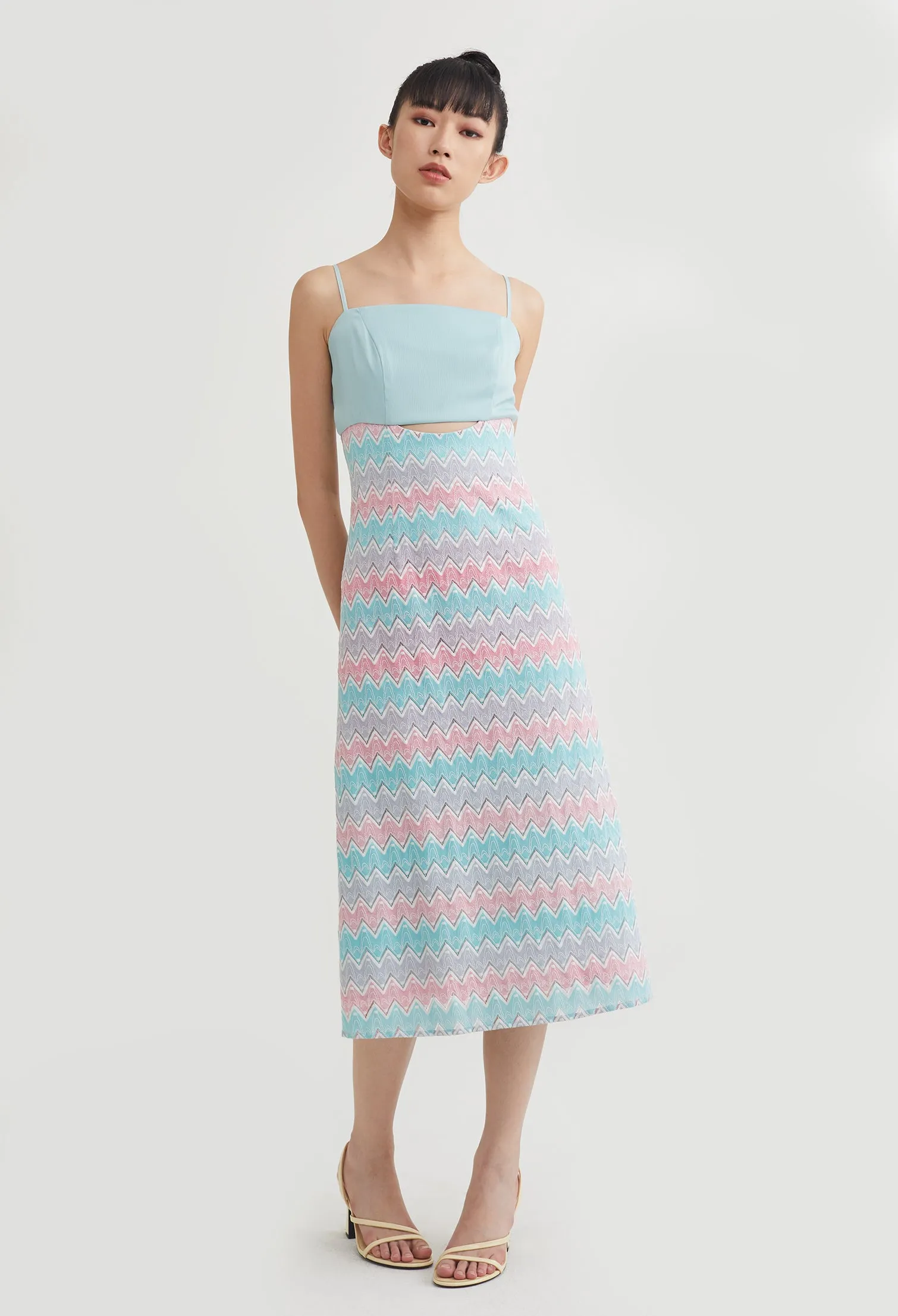 Zig Zag Patterned Sleeveless Midi Dress