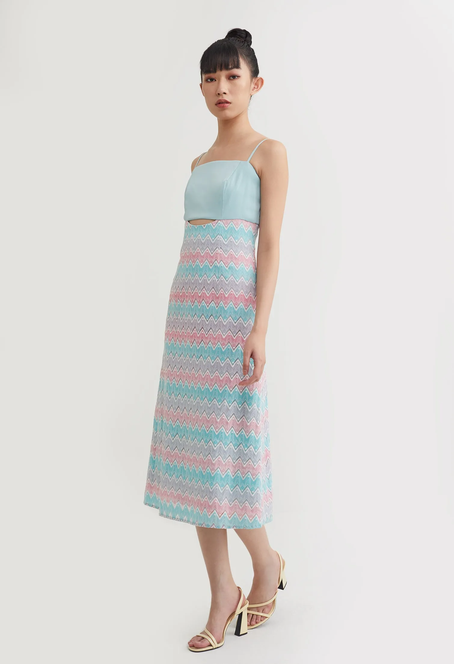 Zig Zag Patterned Sleeveless Midi Dress