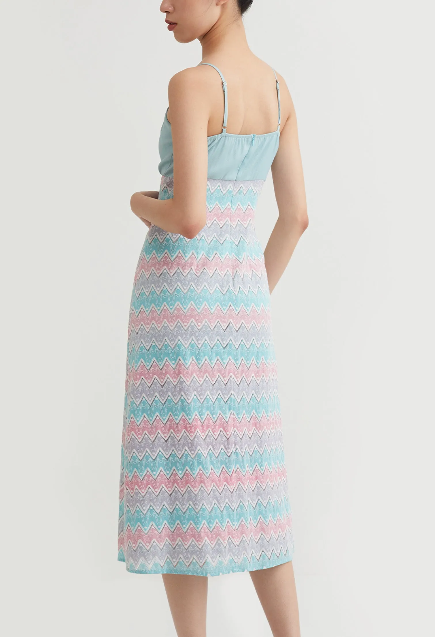 Zig Zag Patterned Sleeveless Midi Dress