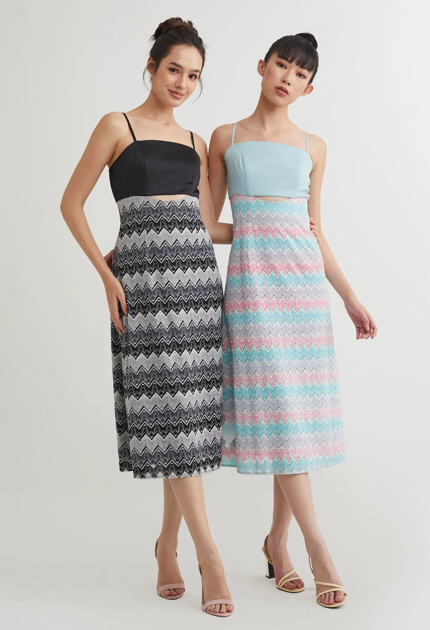 Zig Zag Patterned Sleeveless Midi Dress